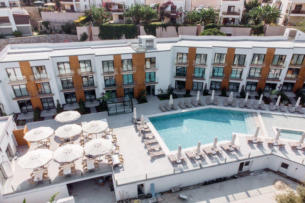 Astrid Hotel Gumusluk Bagian luar foto