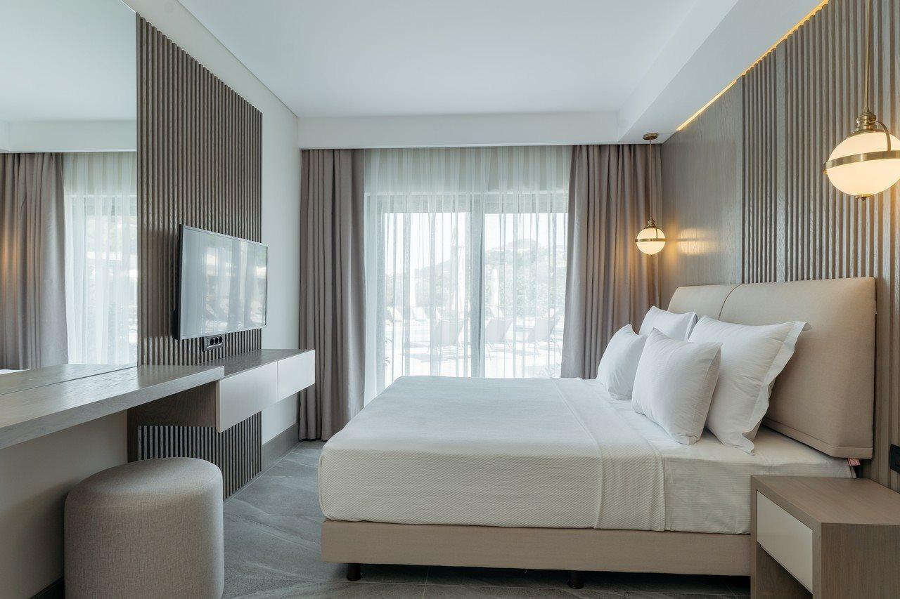 Astrid Hotel Gumusluk Bagian luar foto
