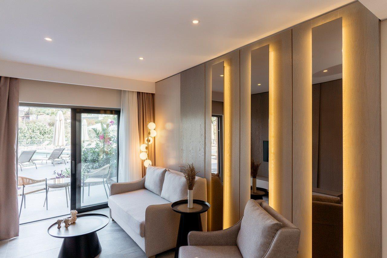 Astrid Hotel Gumusluk Bagian luar foto