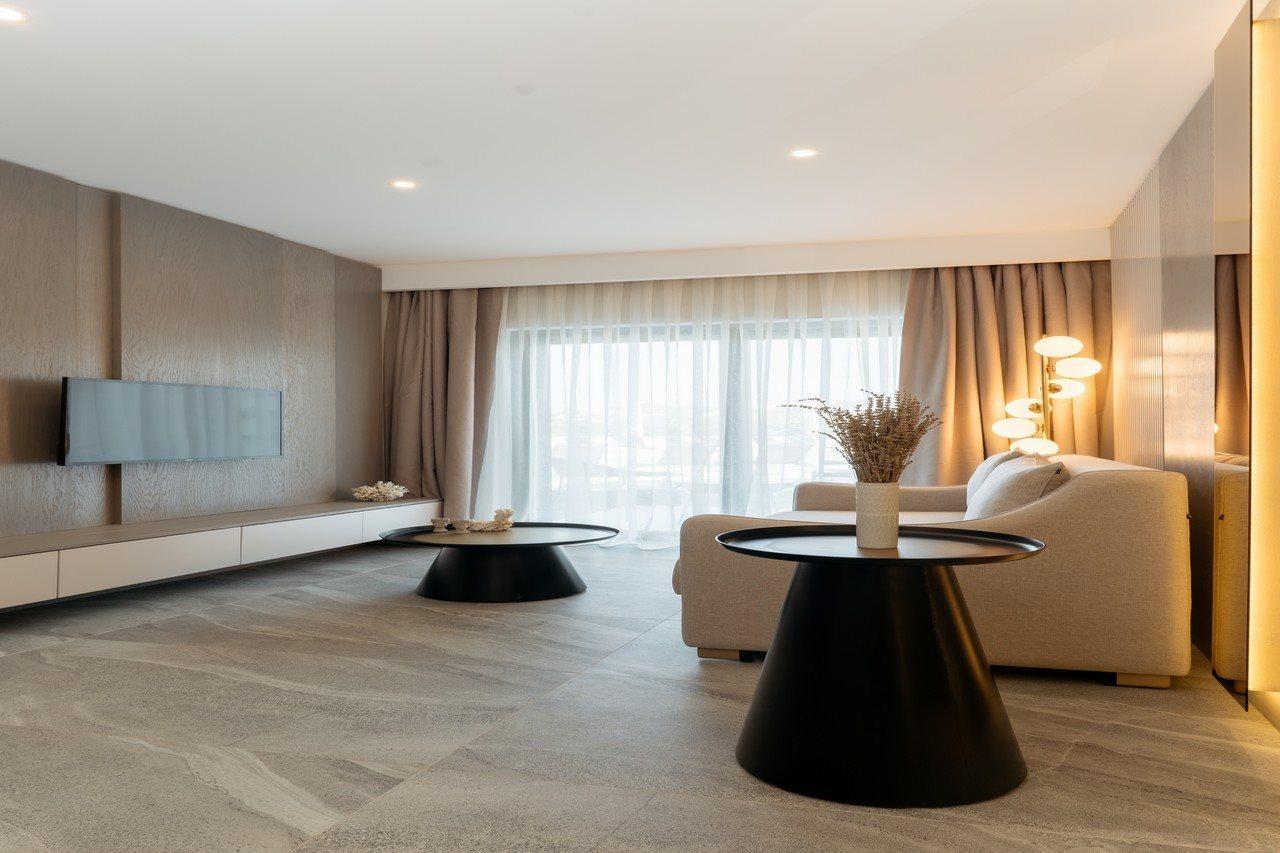 Astrid Hotel Gumusluk Bagian luar foto