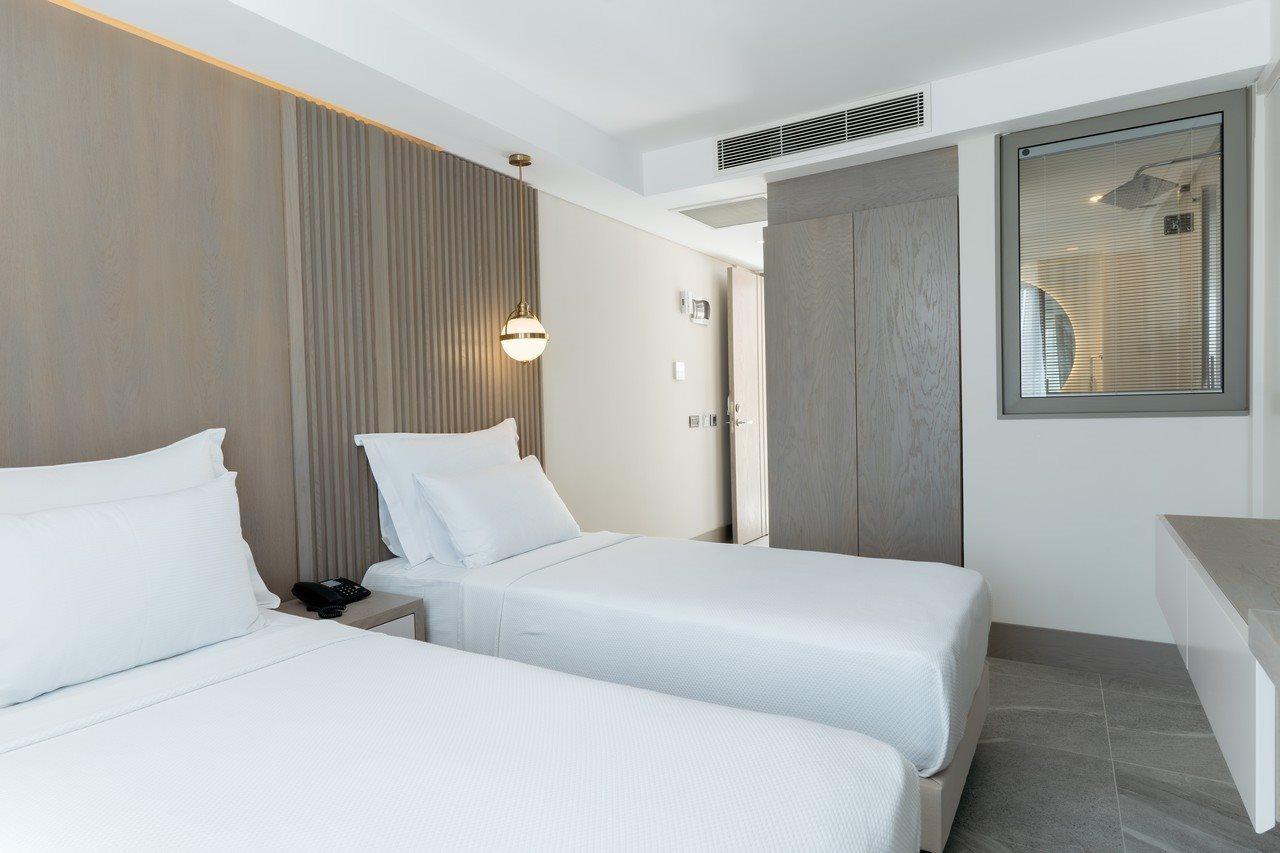 Astrid Hotel Gumusluk Bagian luar foto
